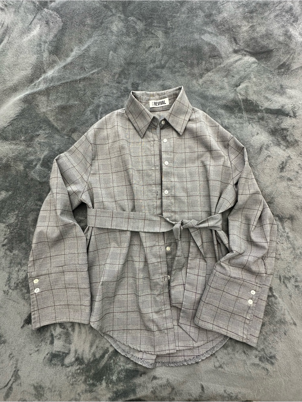 New Revival Women’s Oversized Plaid Belted Button Down Shirt Gray Size M - Picture 5 of 16